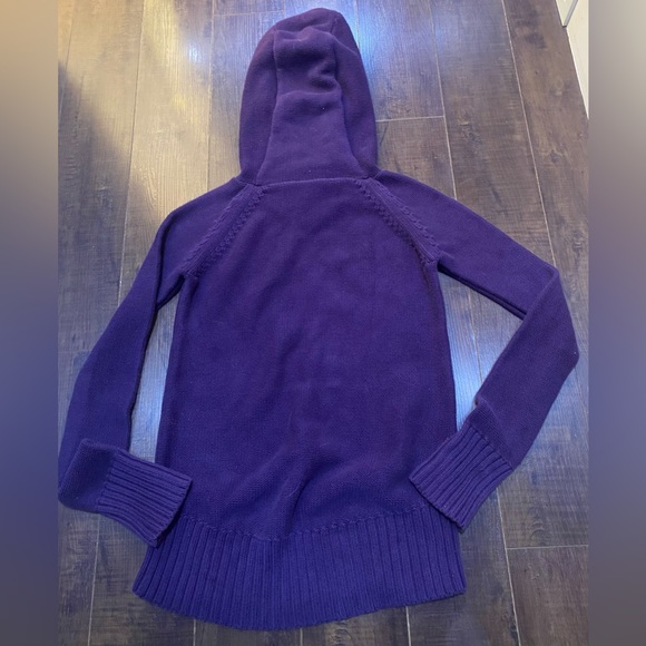 Breathe Relax Love Pullover - Picture 3 of 6